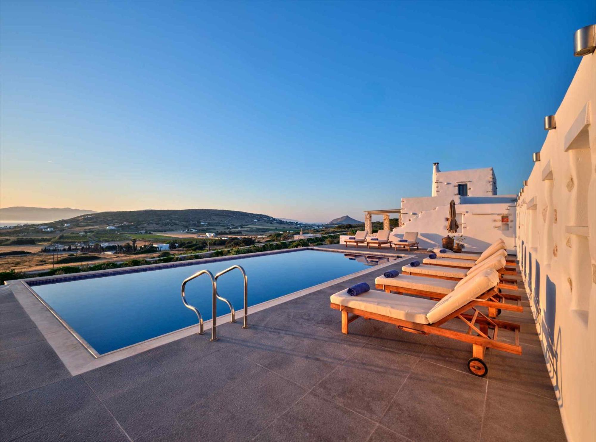 Luxurious Villa Pactia Amazing Pool Isterni  Eksteriør billede